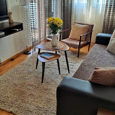 Apartman Miss T Apartment Подгорица Екстериор снимка