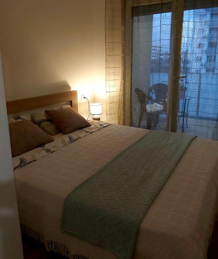 Apartman Miss T Apartment Подгорица Екстериор снимка