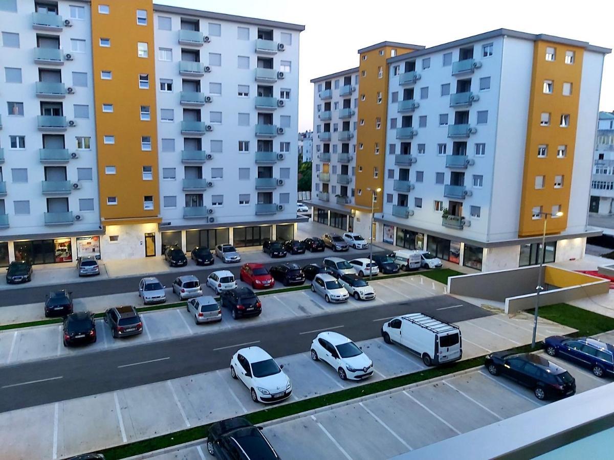 Apartman Miss T Apartment Подгорица Екстериор снимка