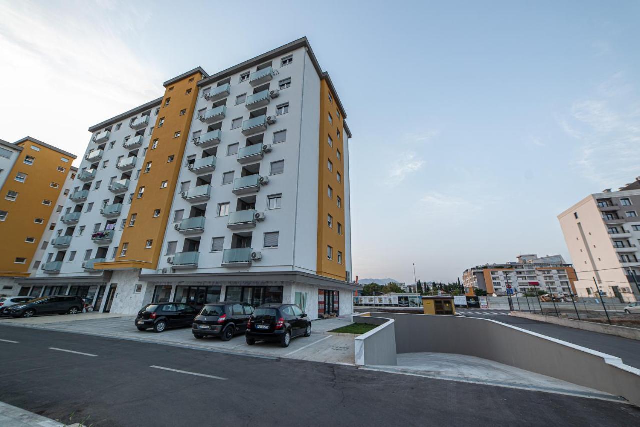 Apartman Miss T Apartment Подгорица Екстериор снимка