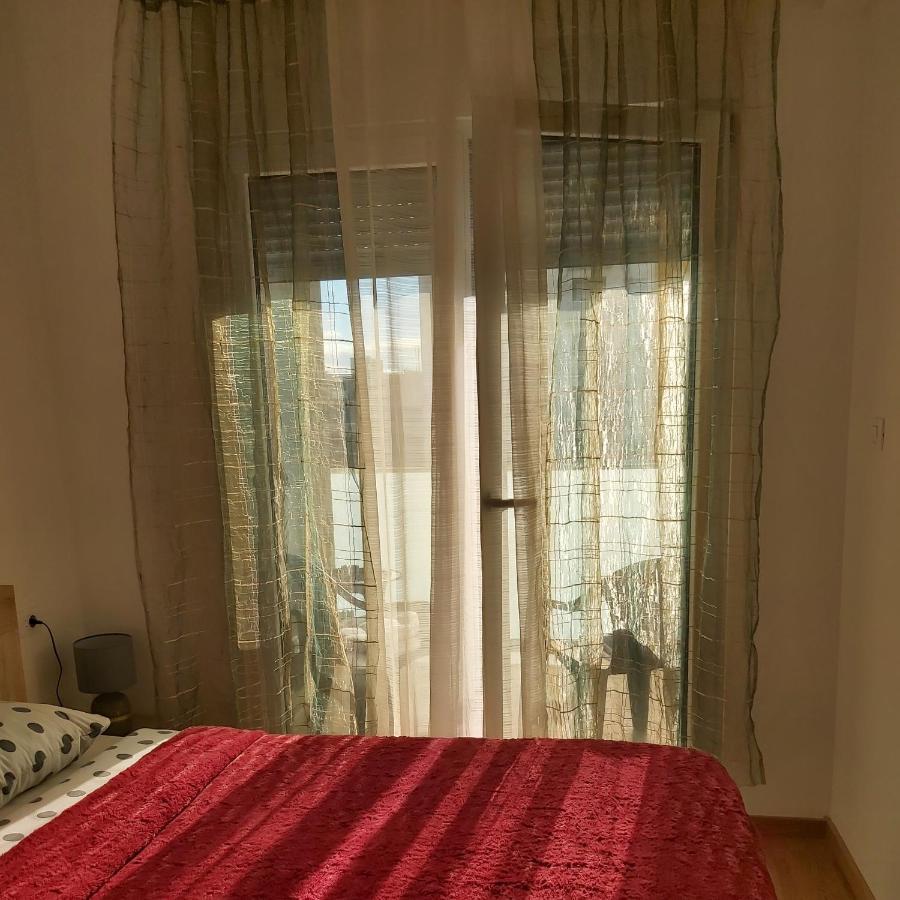 Apartman Miss T Apartment Подгорица Екстериор снимка