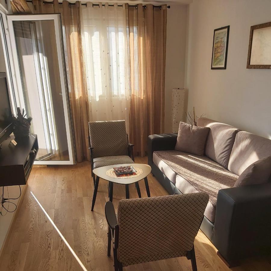 Apartman Miss T Apartment Подгорица Екстериор снимка