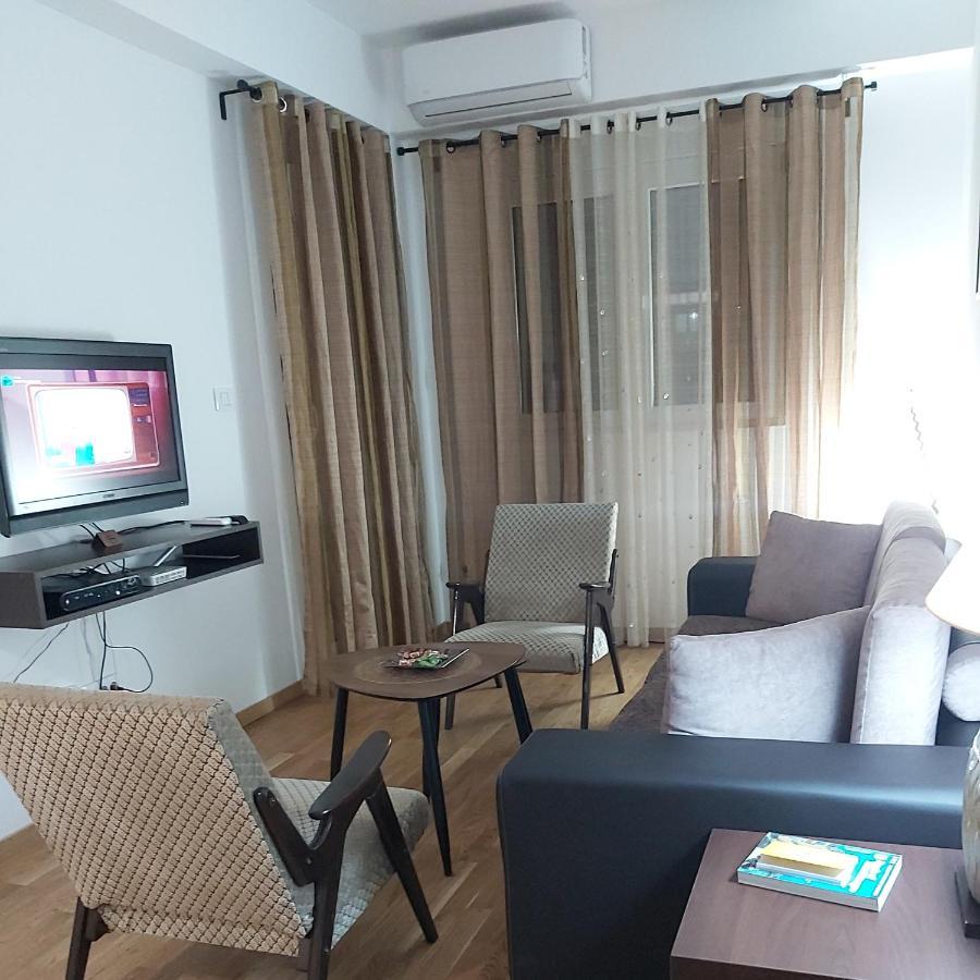 Apartman Miss T Apartment Подгорица Екстериор снимка