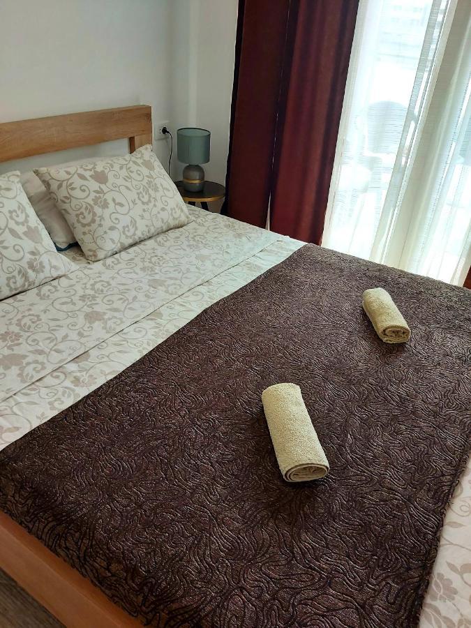 Apartman Miss T Apartment Подгорица Екстериор снимка