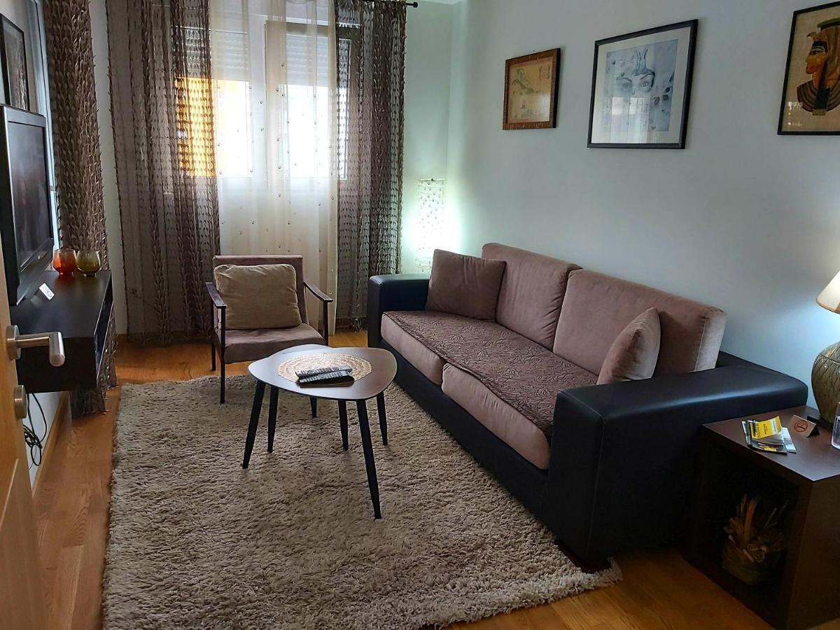 Apartman Miss T Apartment Подгорица Екстериор снимка