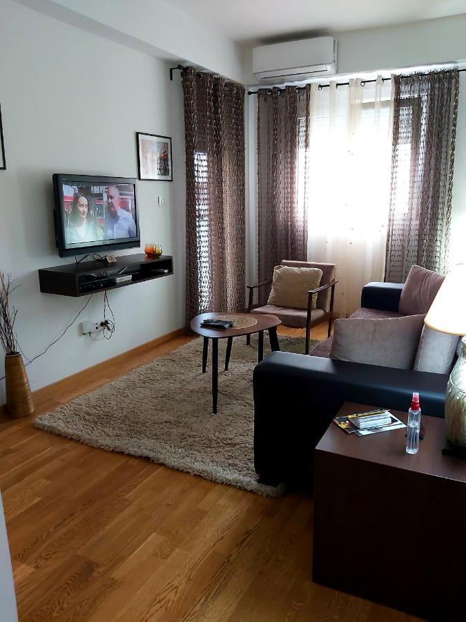 Apartman Miss T Apartment Подгорица Екстериор снимка