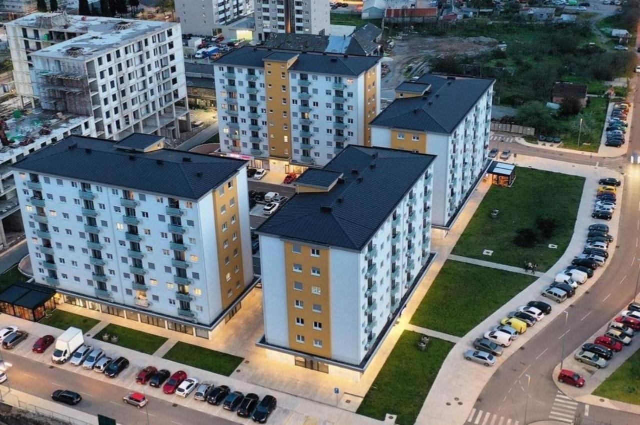 Apartman Miss T Apartment Подгорица Екстериор снимка